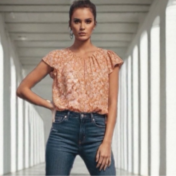 LC Lauren Conrad Tops - LC Lauren Conrad Peach Floral Blouse